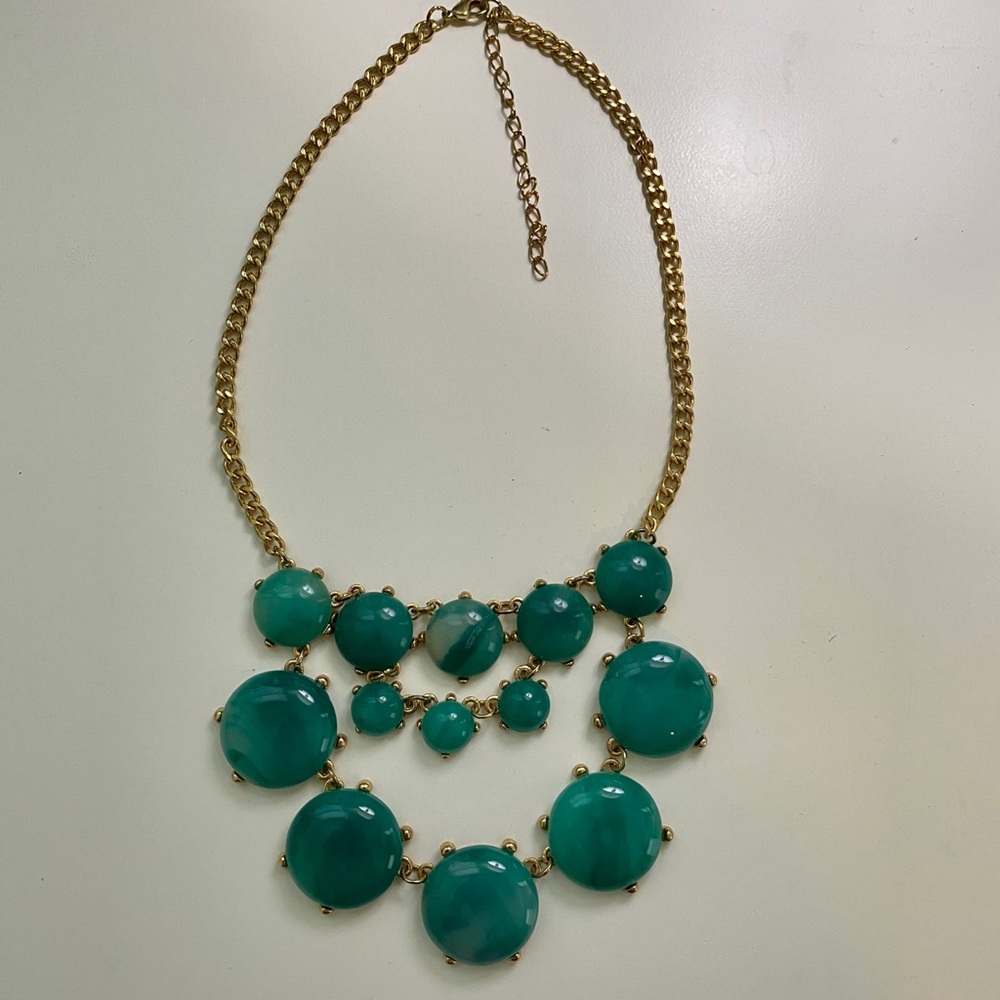 Green and gold necklace